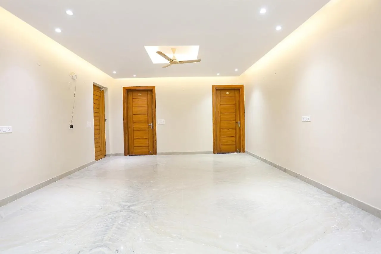 Fabhotel Raahi Retreat Gurgaon 3*,
